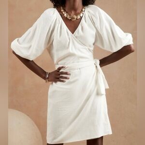 Banana Republic Factory off White Wrap Dress  linen blend  Small
